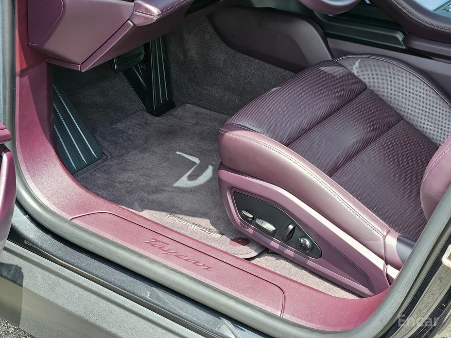 Porsche Taikan Base №17