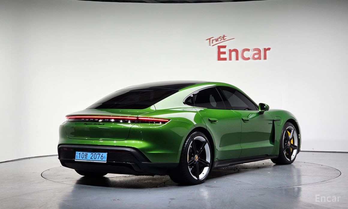 Porsche Taikan Turbo S №3