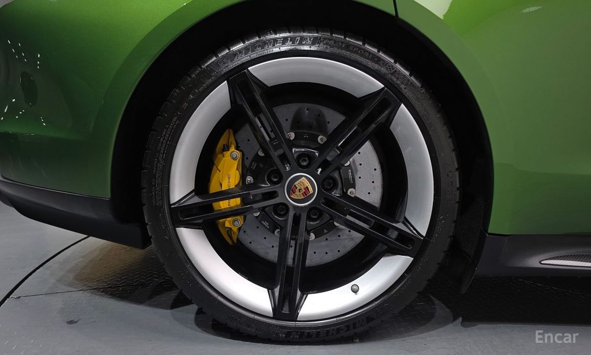Porsche Taikan Turbo S №6