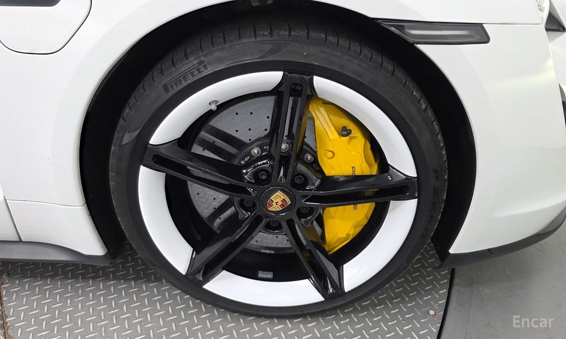 Porsche Taikan Turbo S №6