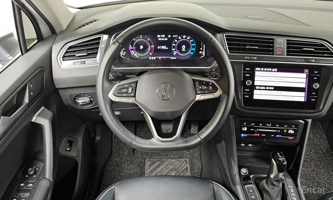 Tiguan 2nd Generation 2.0 TDI 4 Motion Premium 14