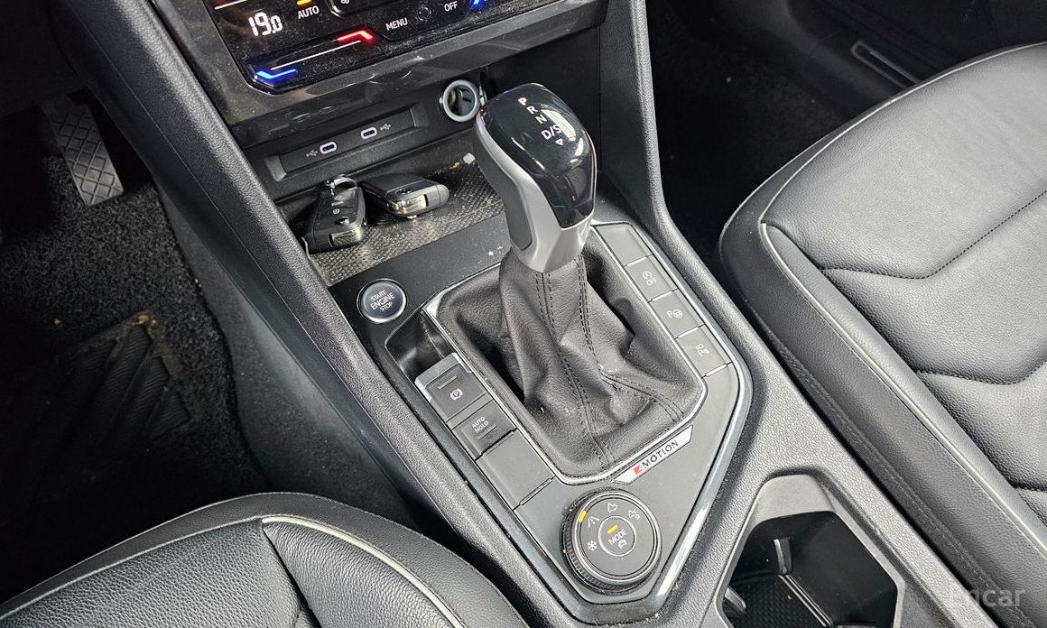 Tiguan 2nd Generation 2.0 TDI 4 Motion Prestige 10