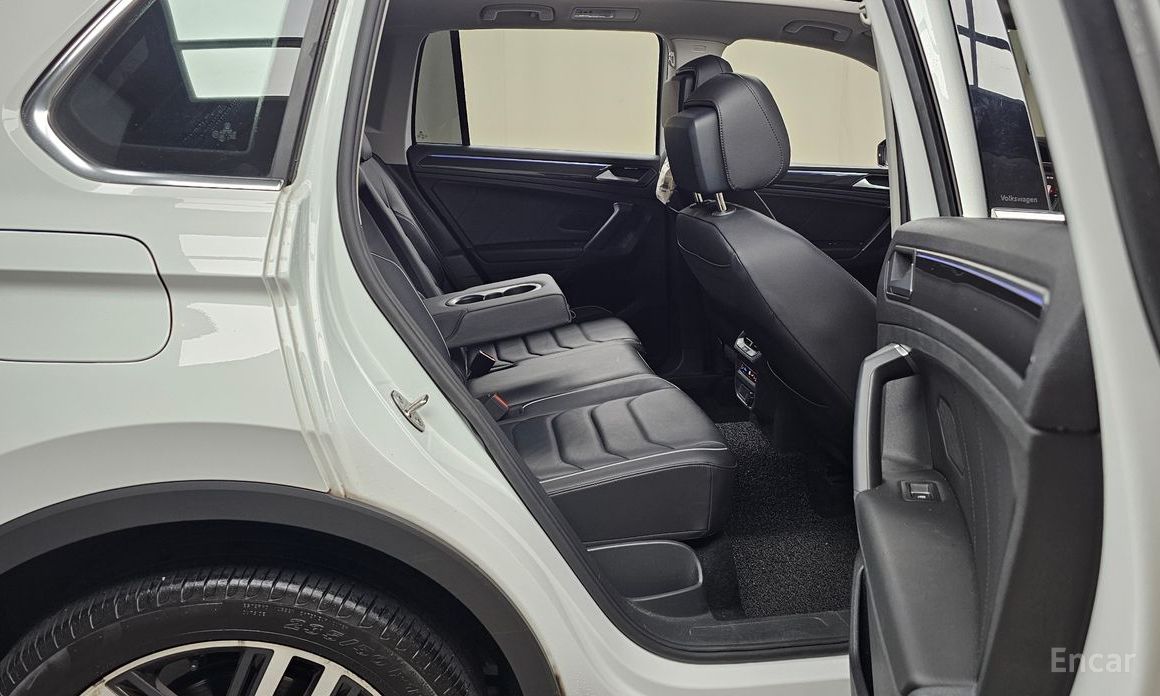 Tiguan 2nd Generation 2.0 TDI 4 Motion Prestige 13