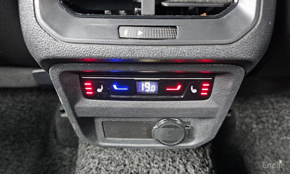Tiguan 2nd Generation 2.0 TDI 4 Motion Prestige 19