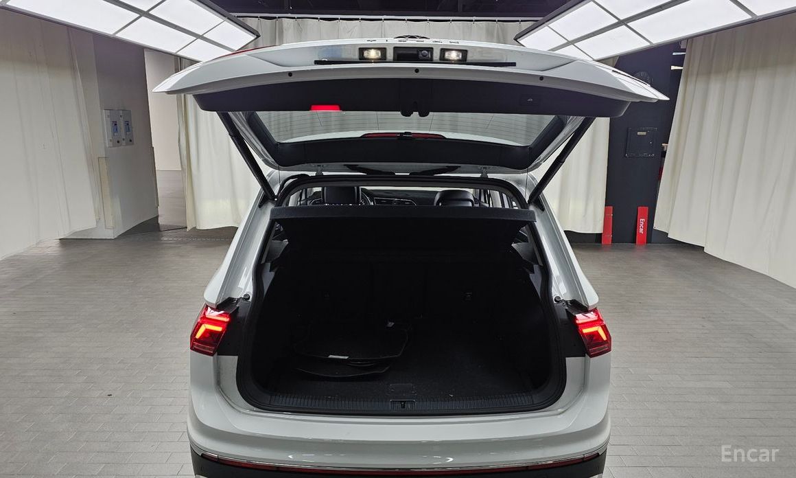 Tiguan 2nd Generation 2.0 TDI 4 Motion Prestige 21