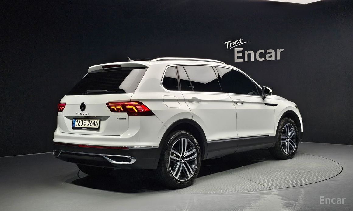 Tiguan 2nd Generation 2.0 TDI 4 Motion Prestige 3