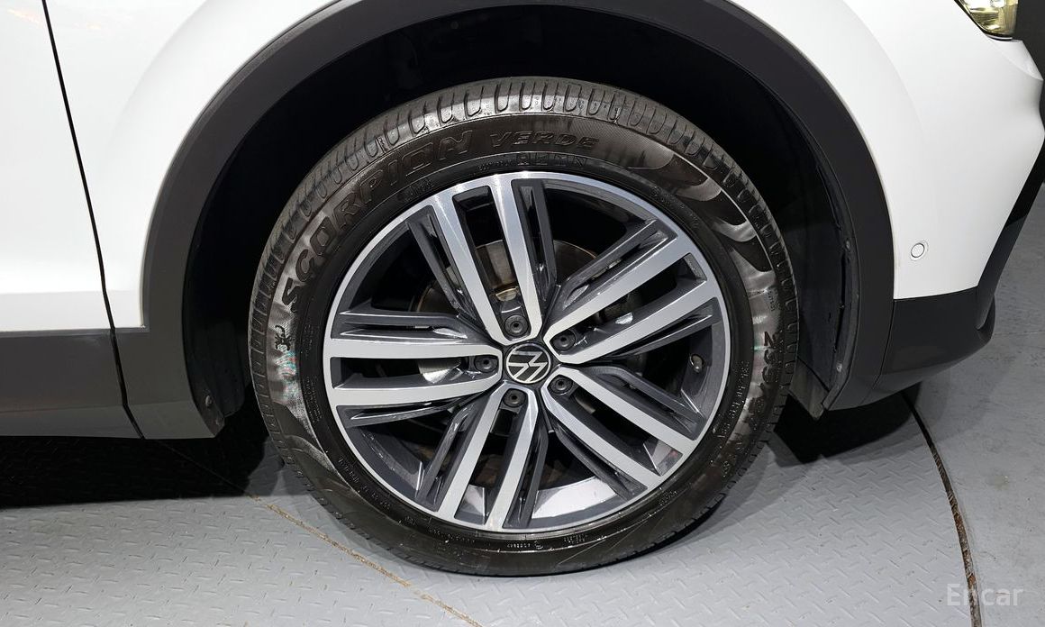Tiguan 2nd Generation 2.0 TDI 4 Motion Prestige 6