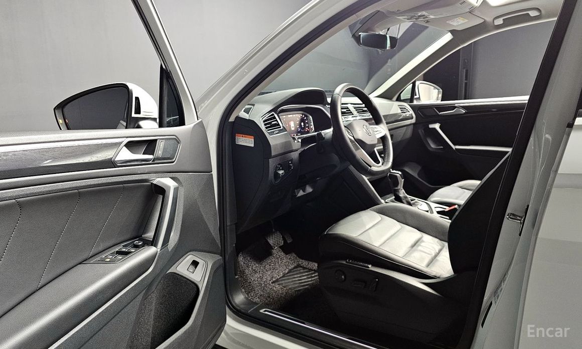 Tiguan 2nd Generation 2.0 TDI 4 Motion Prestige 13