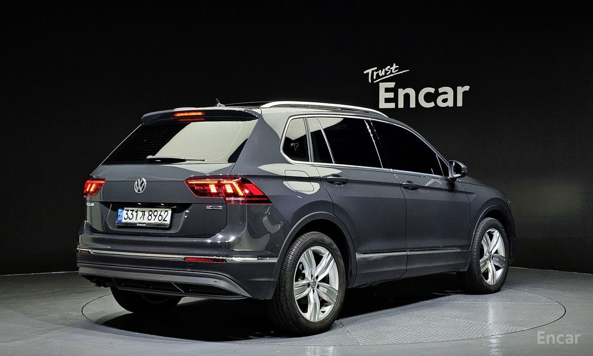 Tiguan 2nd Generation 2.0 TDI 4 Motion Prestige 3