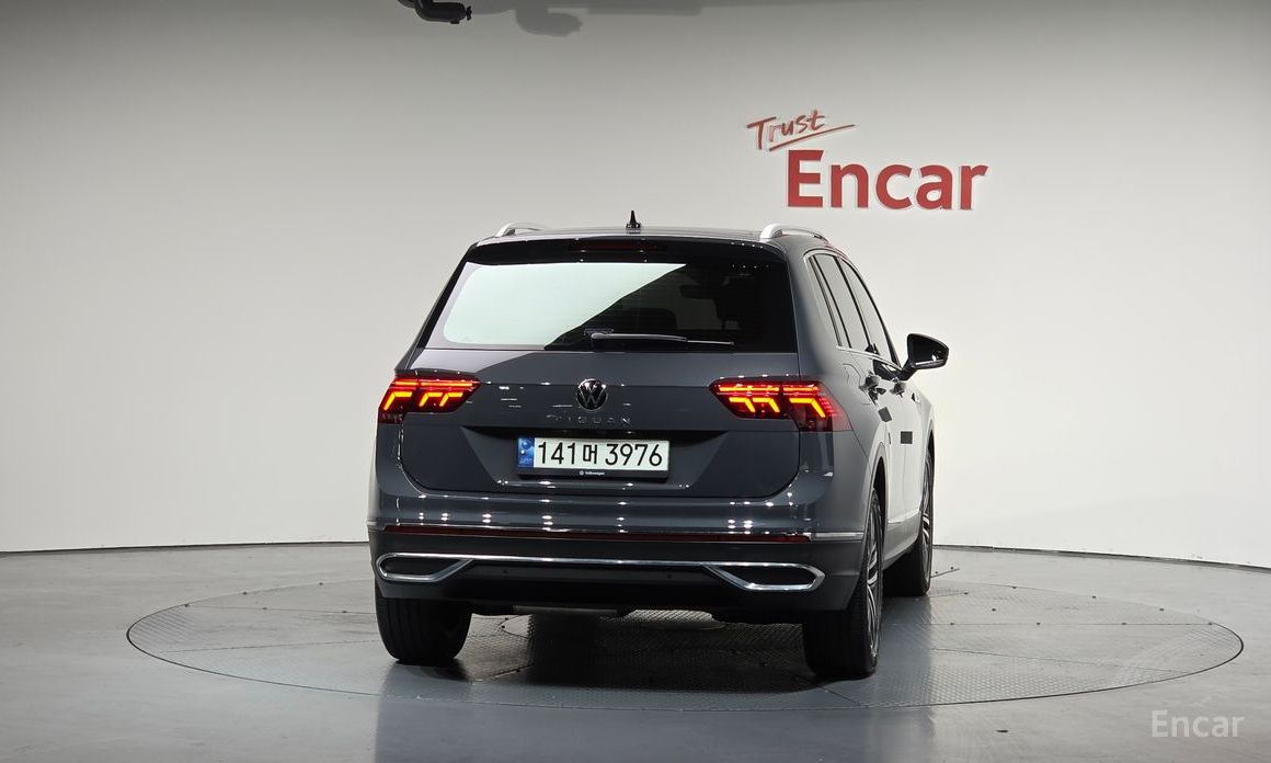 Volkswagen Tiguan 2nd Generation 2.0 TDI Prestige №4