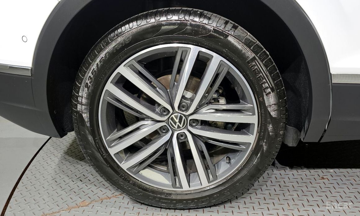Volkswagen Tiguan 2nd Generation 2.0 TDI Prestige №6