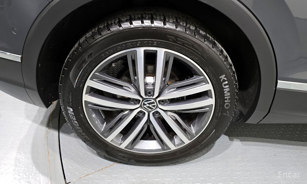 Volkswagen Tiguan 2nd Generation 2.0 TDI Prestige №6