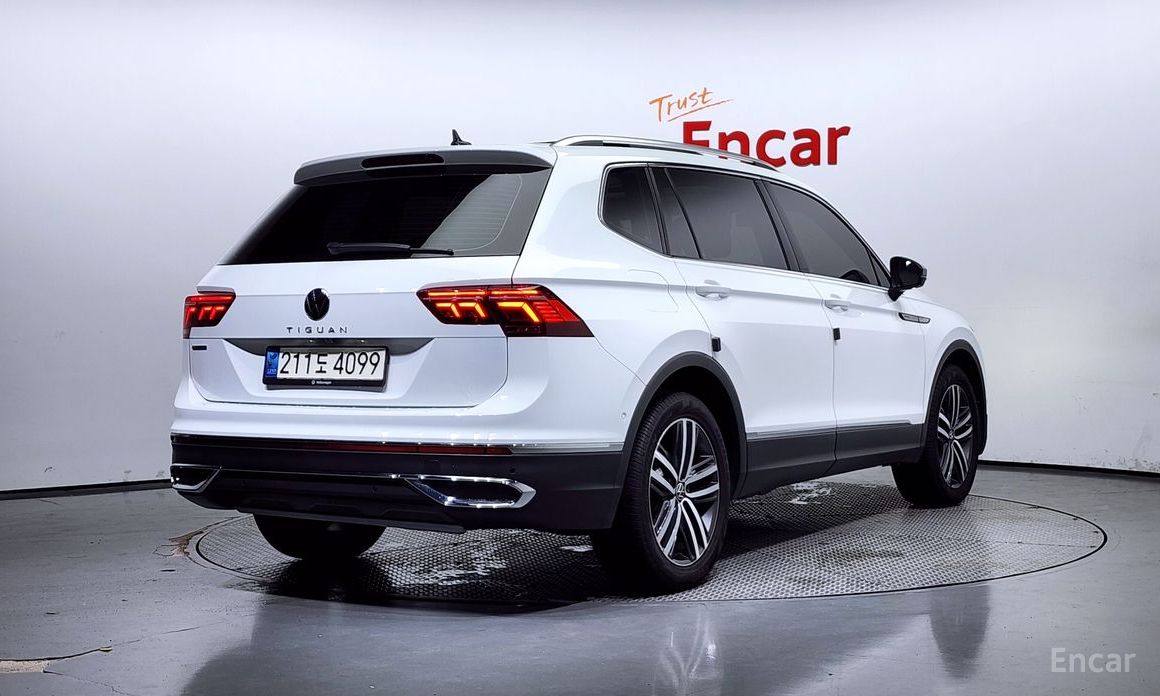 Volkswagen Tiguan Allspace 2.0 TSI Prestige №3