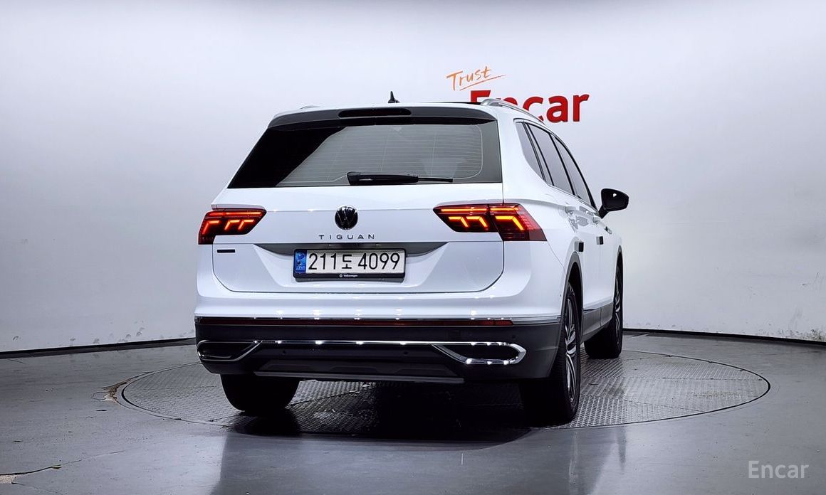 Volkswagen Tiguan Allspace 2.0 TSI Prestige №5