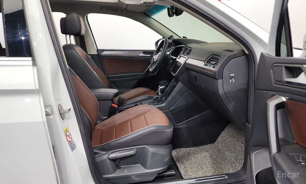 Volkswagen Tiguan Allspace 2.0 TSI Prestige №12