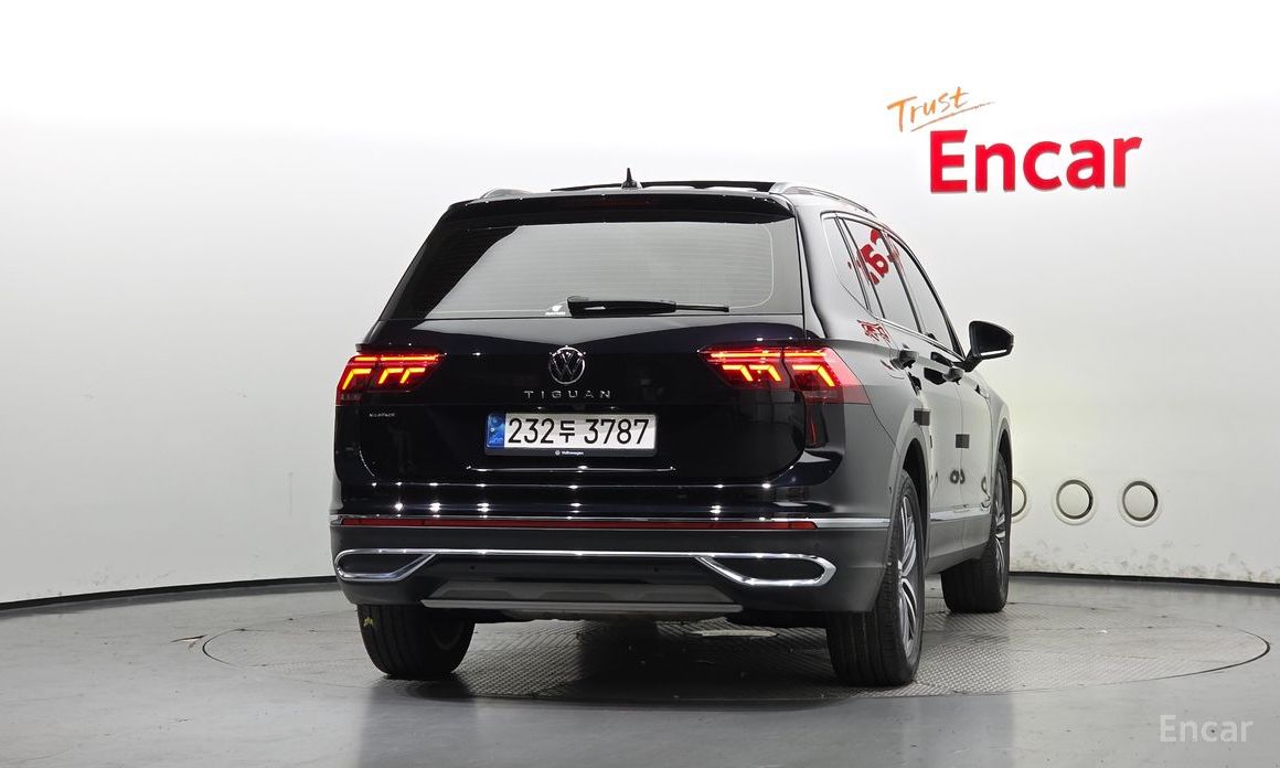 Tiguan Allspace 2.0 TSI Prestige 5