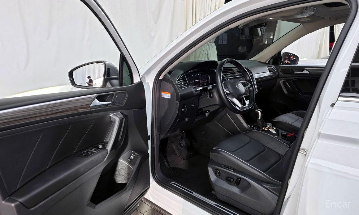 Tiguan Allspace 2.0 TSI Prestige 11