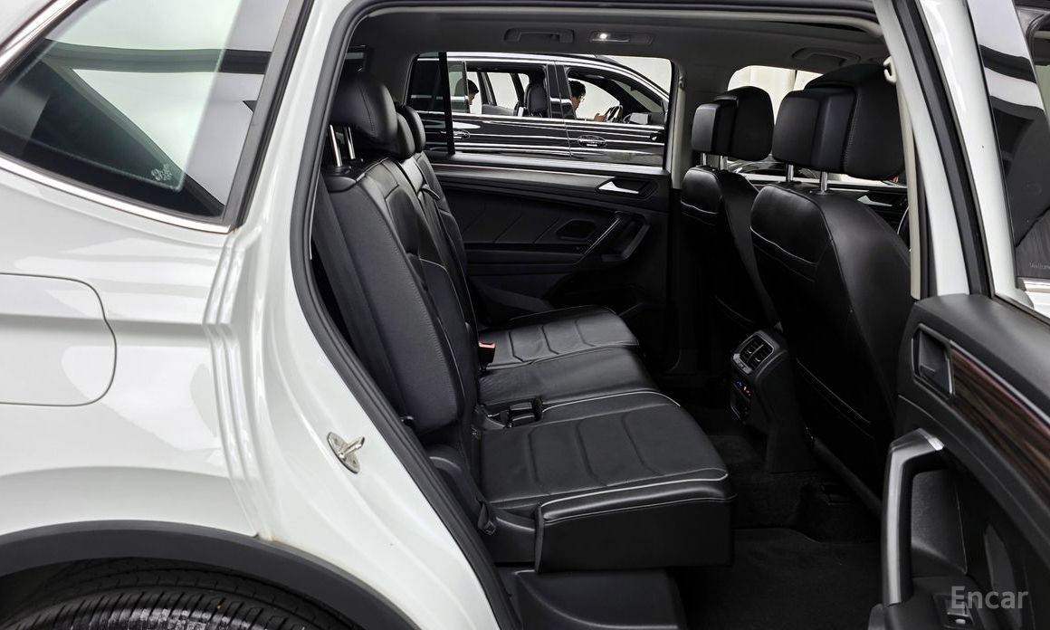 Tiguan Allspace 2.0 TSI Prestige 13