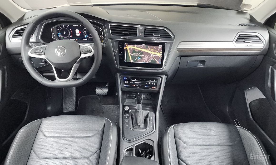 Tiguan Allspace 2.0 TSI Prestige 8
