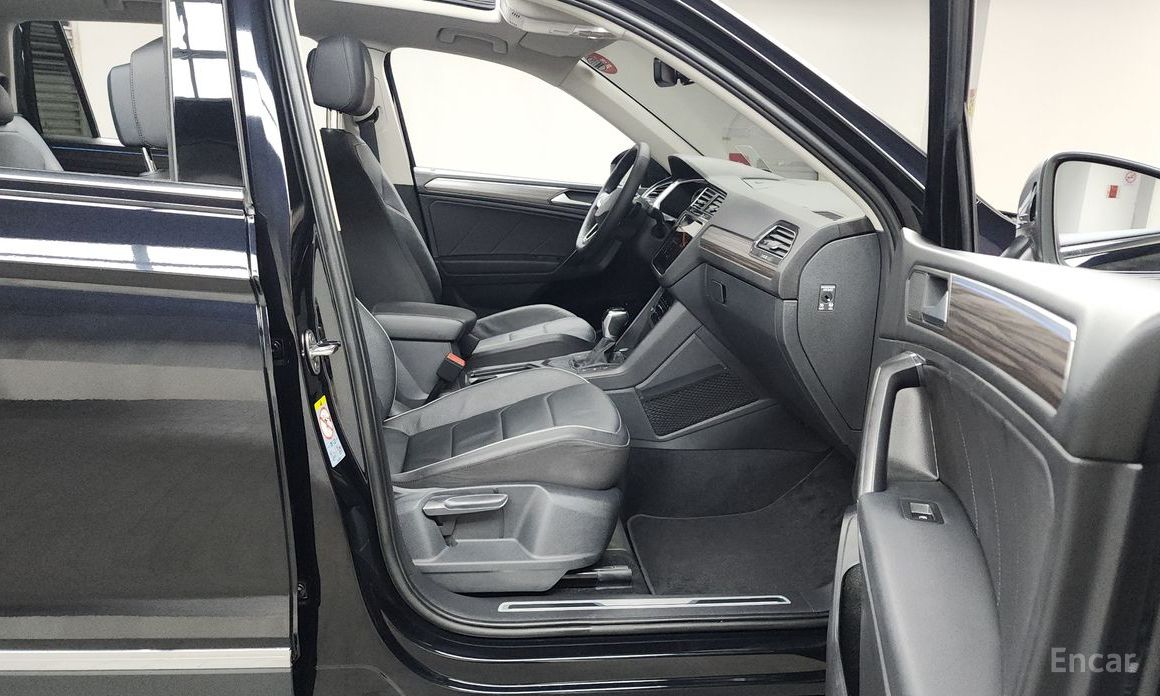 Tiguan Allspace 2.0 TSI Prestige 12