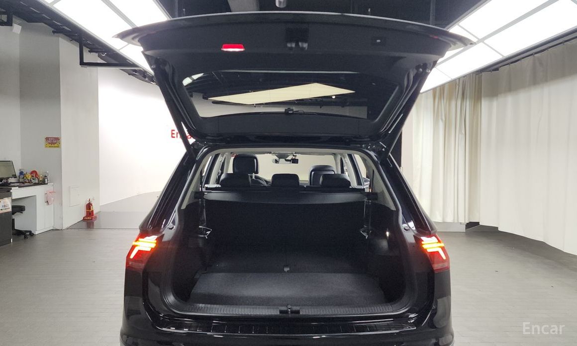 Tiguan Allspace 2.0 TSI Prestige 21