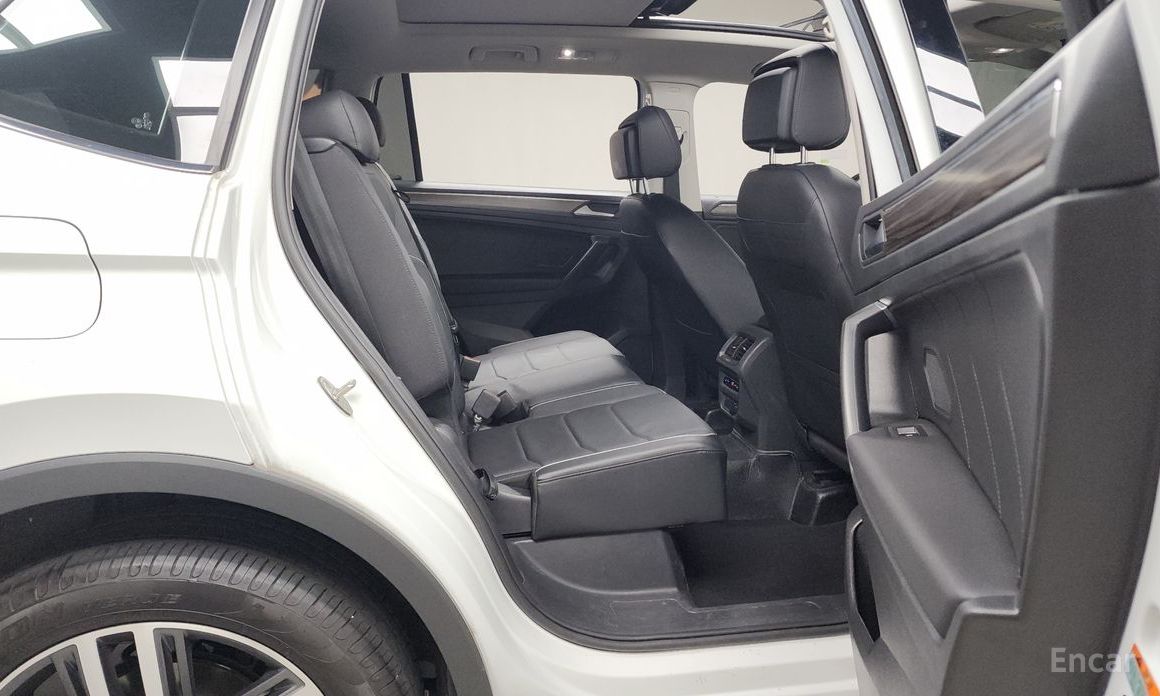 Tiguan Allspace 2.0 TSI Prestige 13