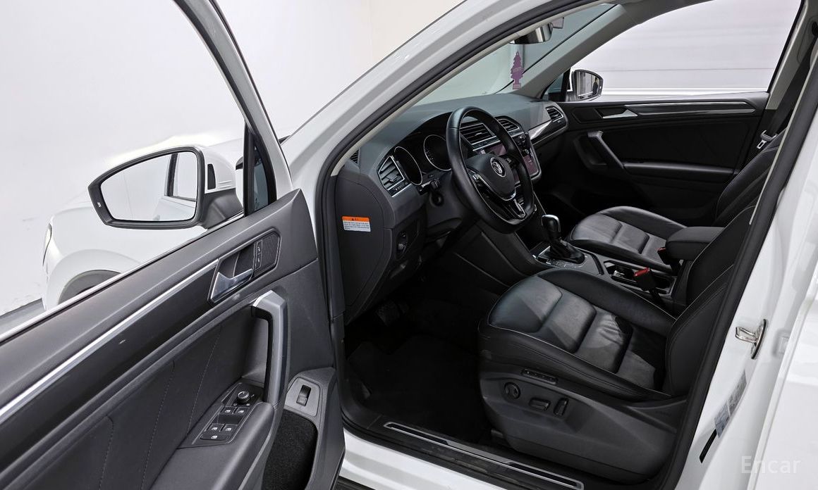 Tiguan Second Generation 2.0 TDI Premium 12