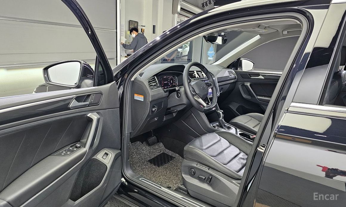 Volkswagen Tiguan Second Generation 2.0 TDI Premium №11