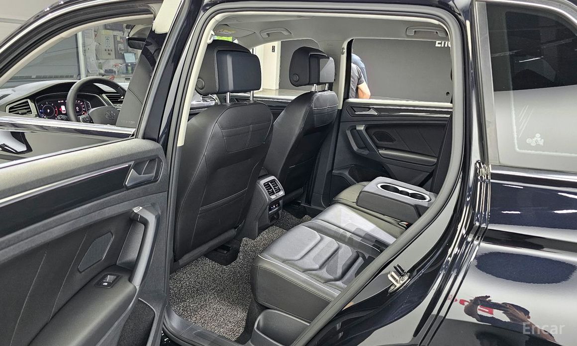 Volkswagen Tiguan Second Generation 2.0 TDI Premium №12