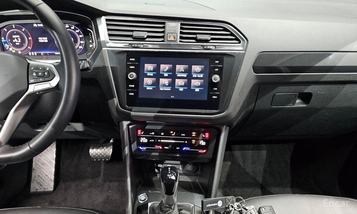 Volkswagen Tiguan Second Generation 2.0 TDI Premium №16