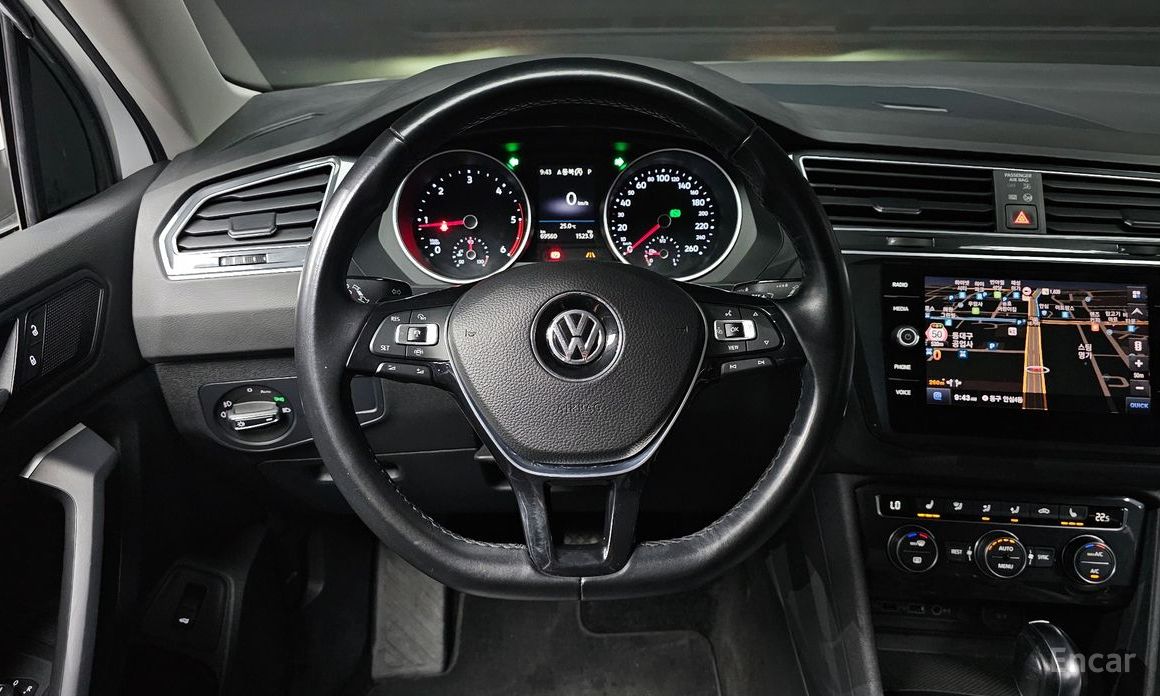 Volkswagen Tiguan Second Generation 2.0 TDI Premium №14