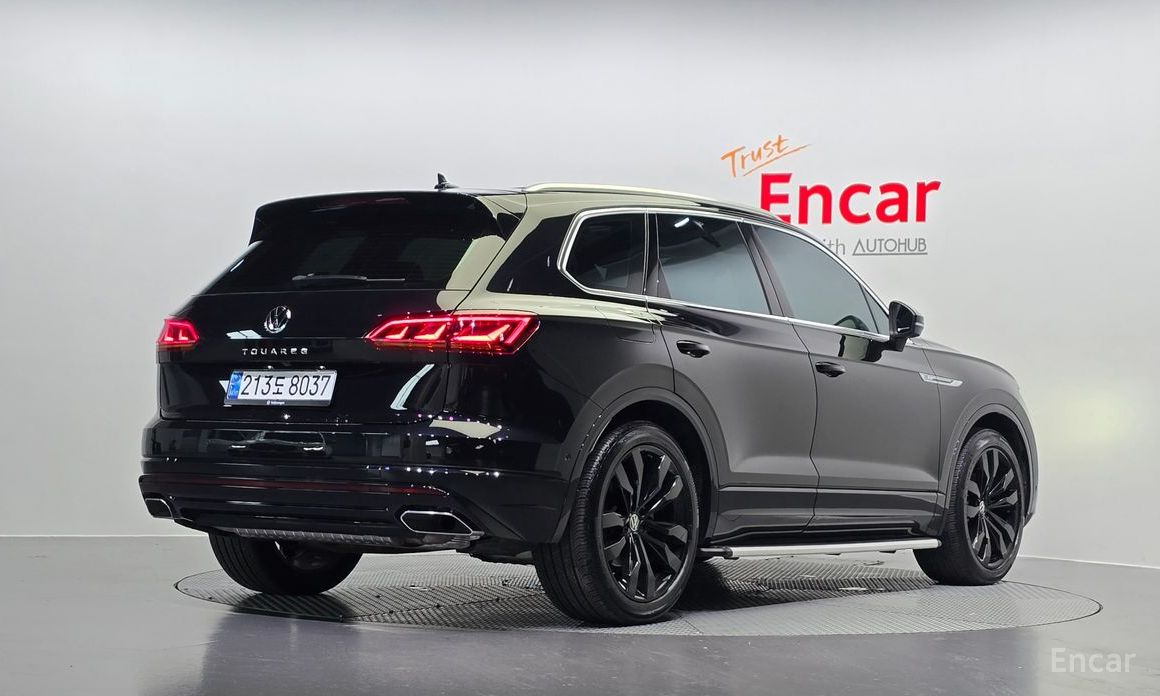 Volkswagen Touareg 3rd Generation 3.0 TDI R-Line №3