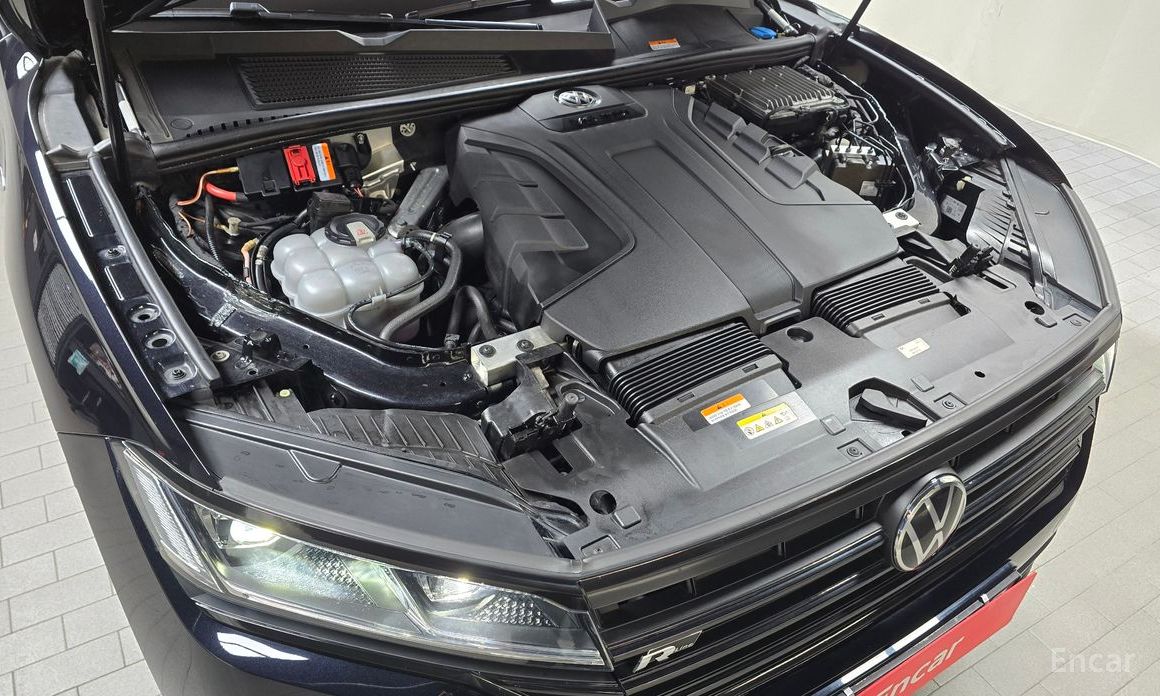 Volkswagen Touareg 3rd Generation 3.0 TDI R-Line №7