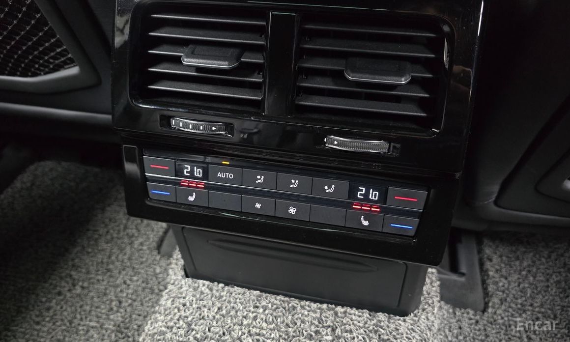 Volkswagen Touareg 3rd Generation 3.0 TDI R-Line №20