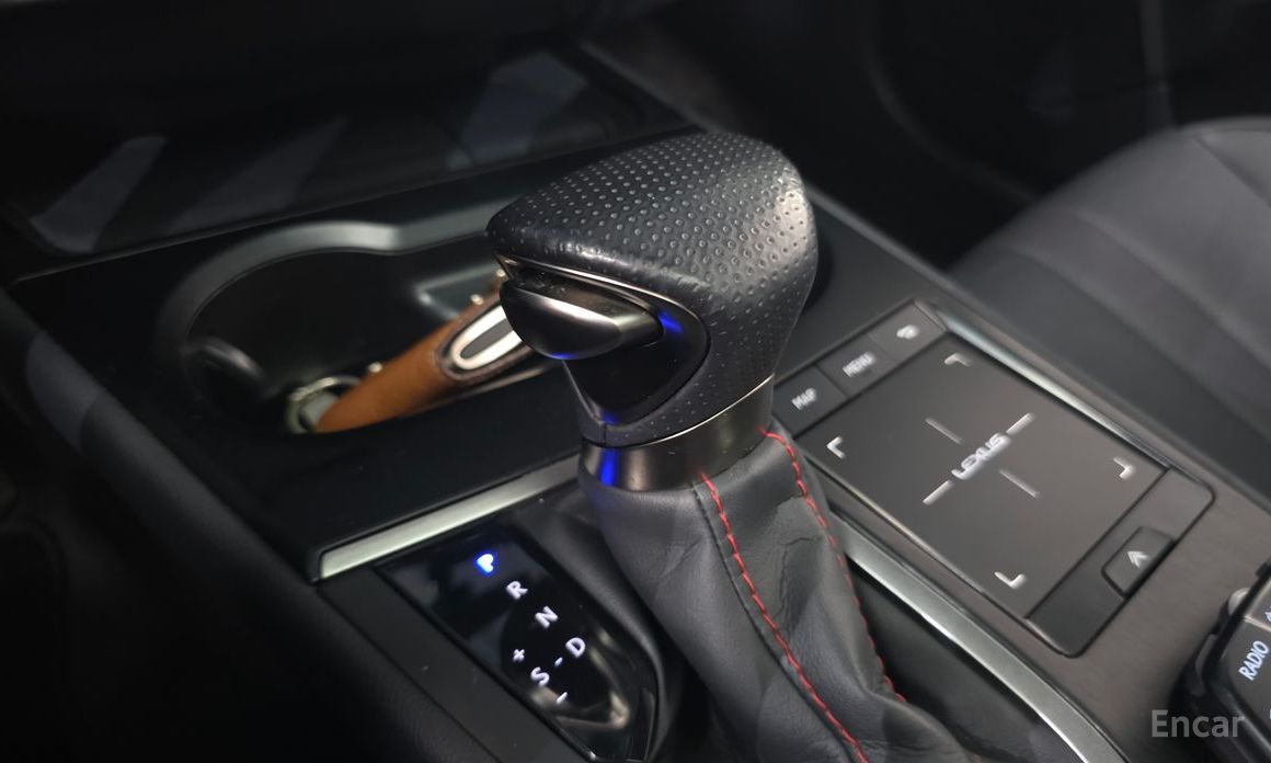 Lexus UX250h2.0 F-Sport 2WD №10