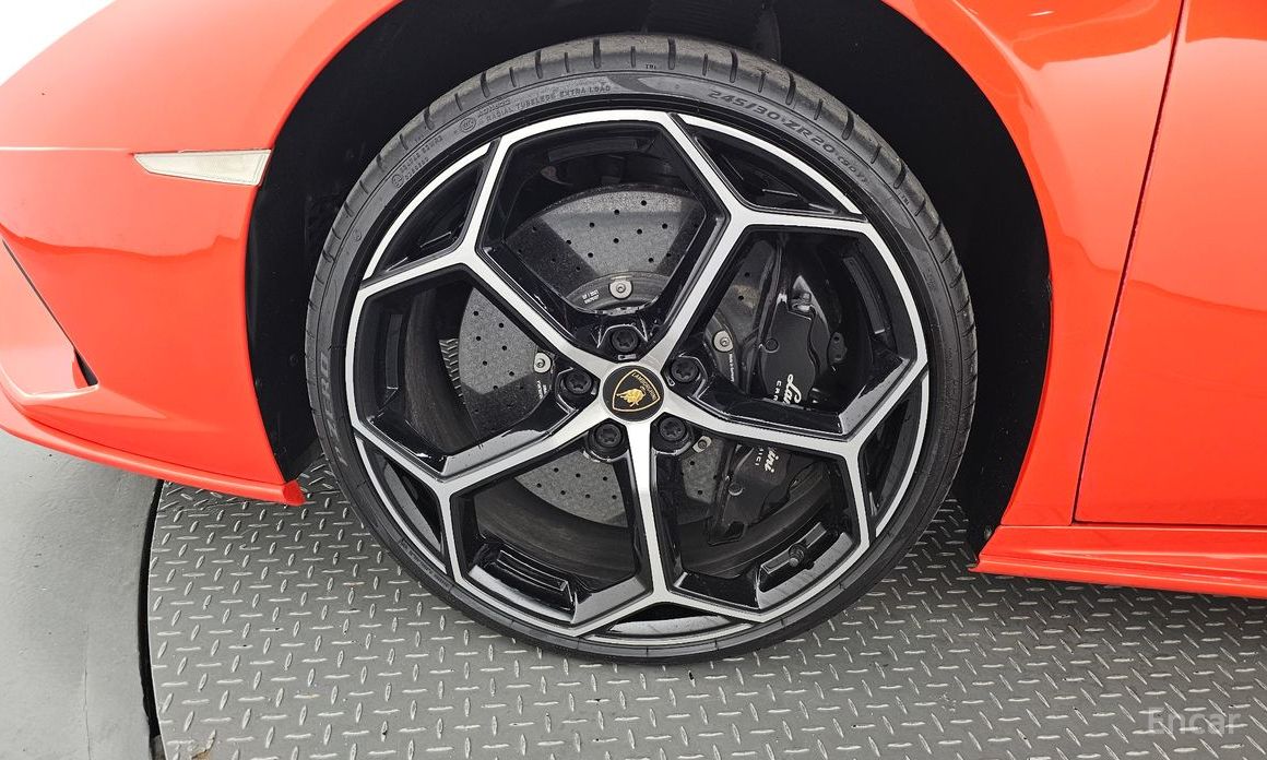 Urakan LP610-2 EVO 6