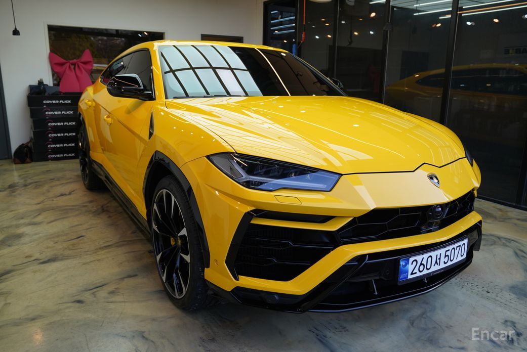 Urus 4. 0 V8 4