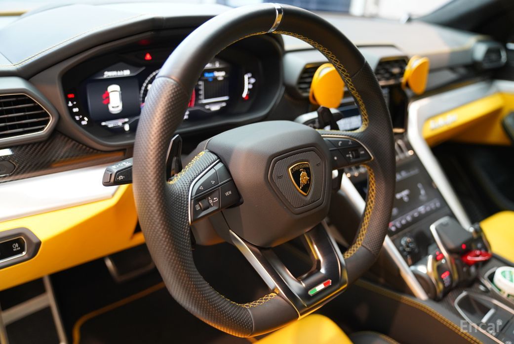 Urus 4. 0 V8 11