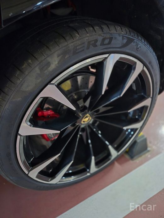 Lamborghini Urus 4. 0 V8 №13
