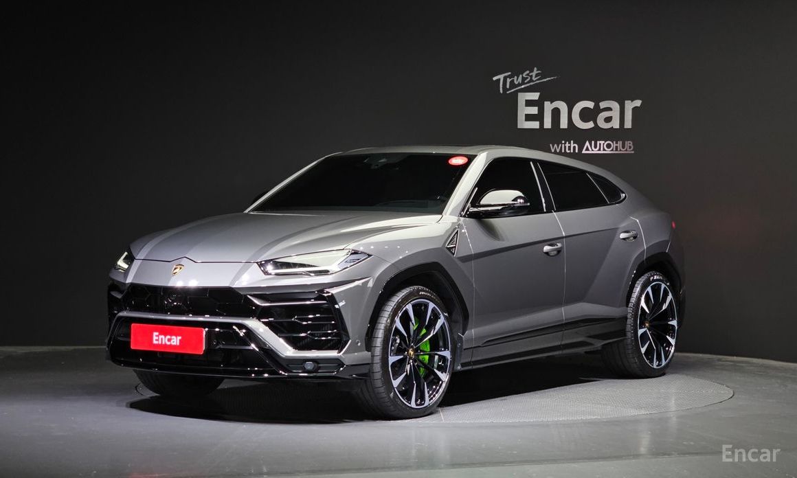 Urus 4. 0 V8 2