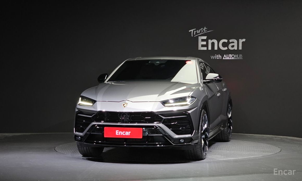 Urus 4. 0 V8 4