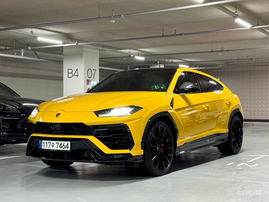 Urus 4. 0 V8 2