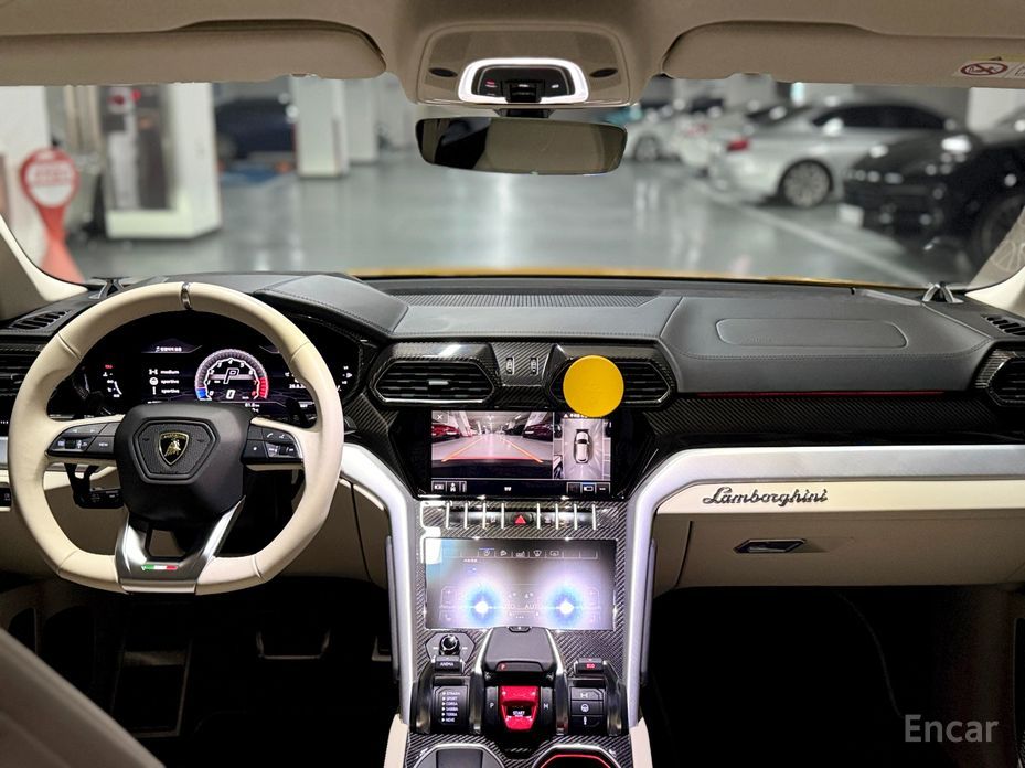 Urus 4. 0 V8 8