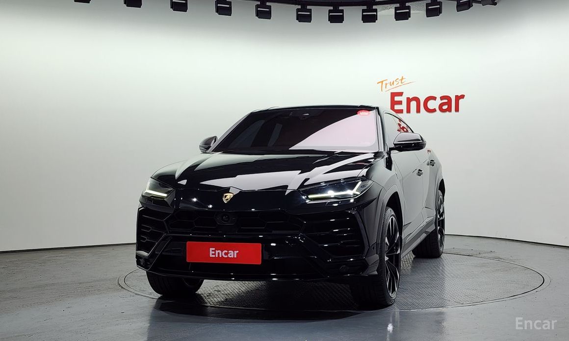 Urus 4. 0 V8 4