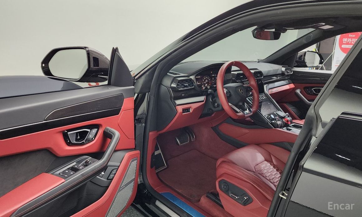 Urus 4. 0 V8 11