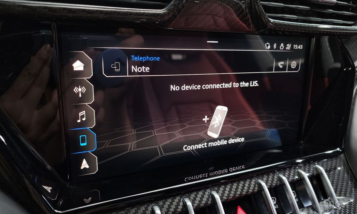 Urus 4. 0 V8 15