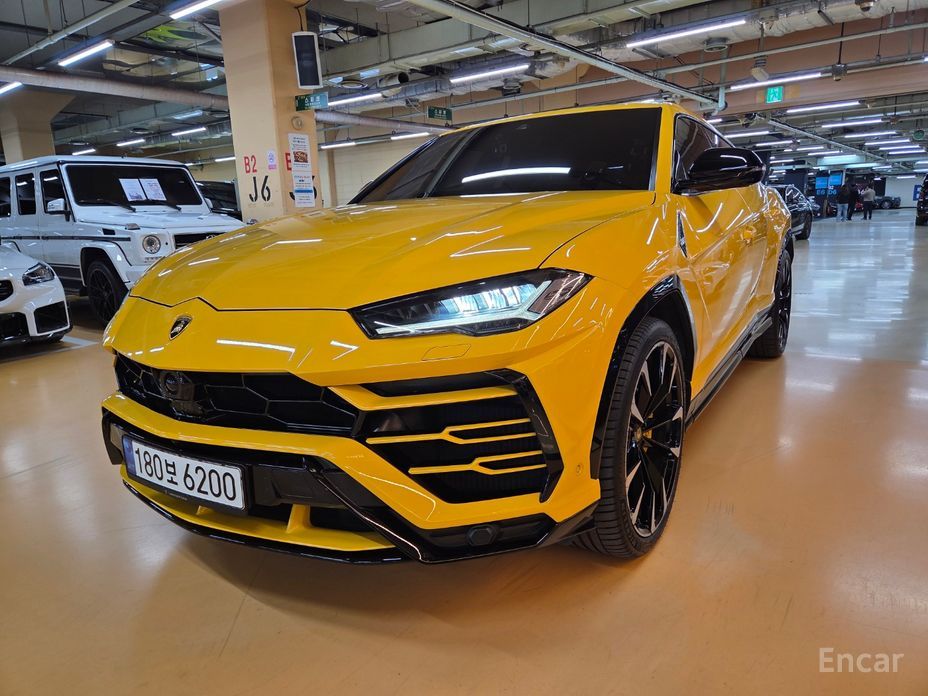 Urus 4. 0 V8 2