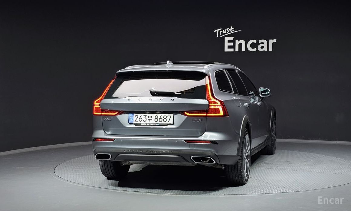 Volvo V60 Cross-country 2nd Generation B5 Pro AWD №5