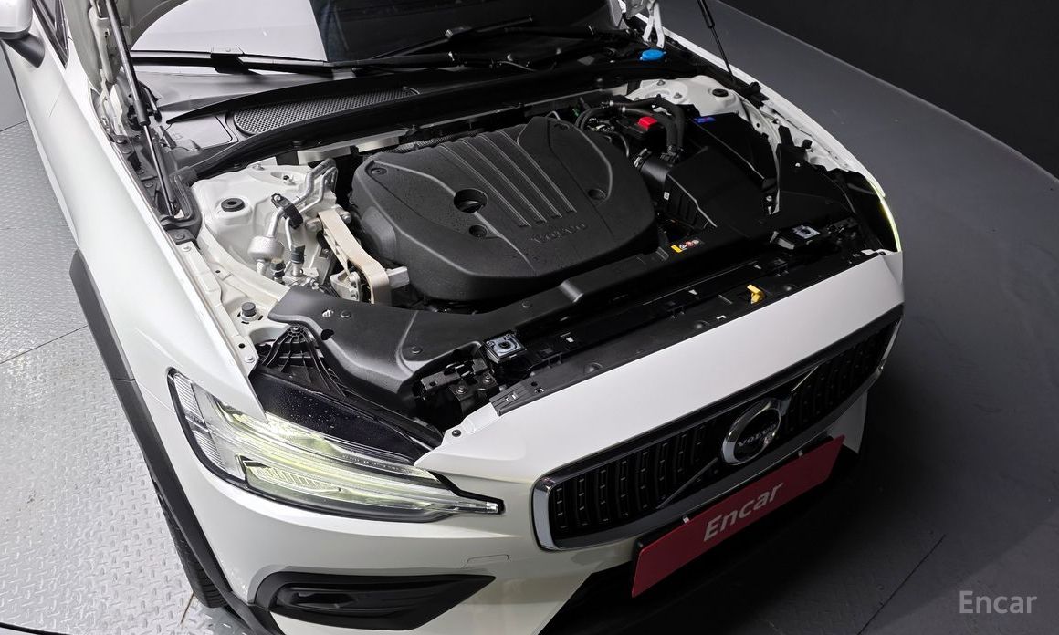 V60 Cross-country 2nd Generation B5 Pro AWD 7