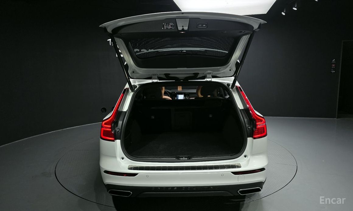 V60 Cross-country 2nd Generation B5 Pro AWD 21